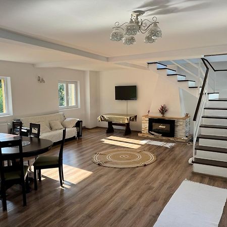 Casa Lucia Hotel Ocnele Mari Ngoại thất bức ảnh